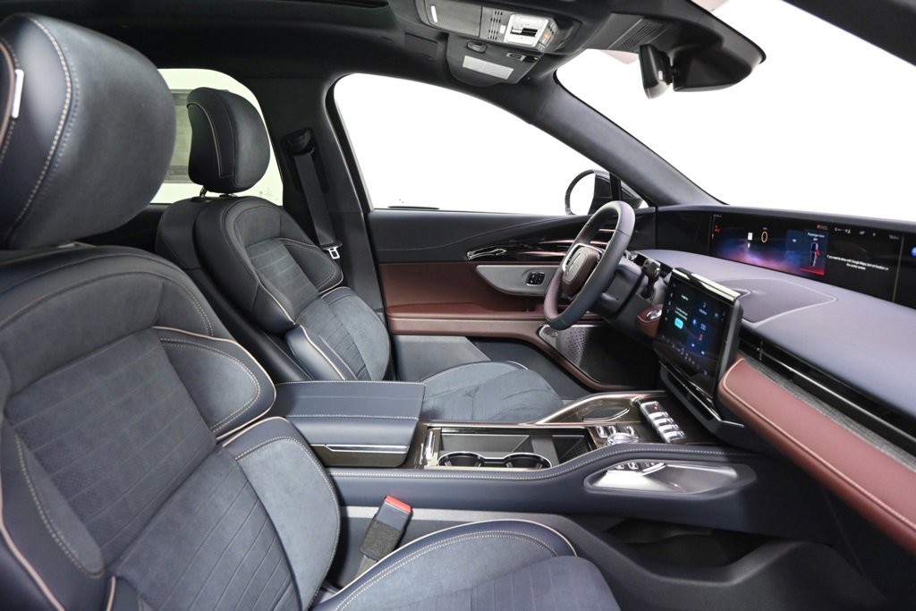 New 2026 Lincoln Nautilus Black Label image 16