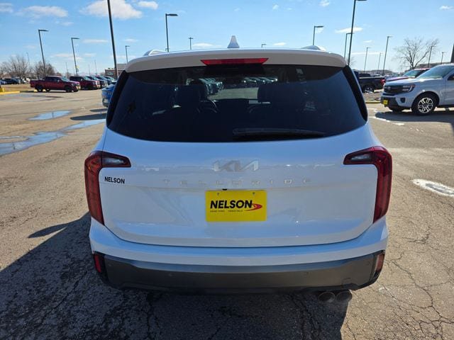 Used 2025 Kia Telluride S FWD image 10