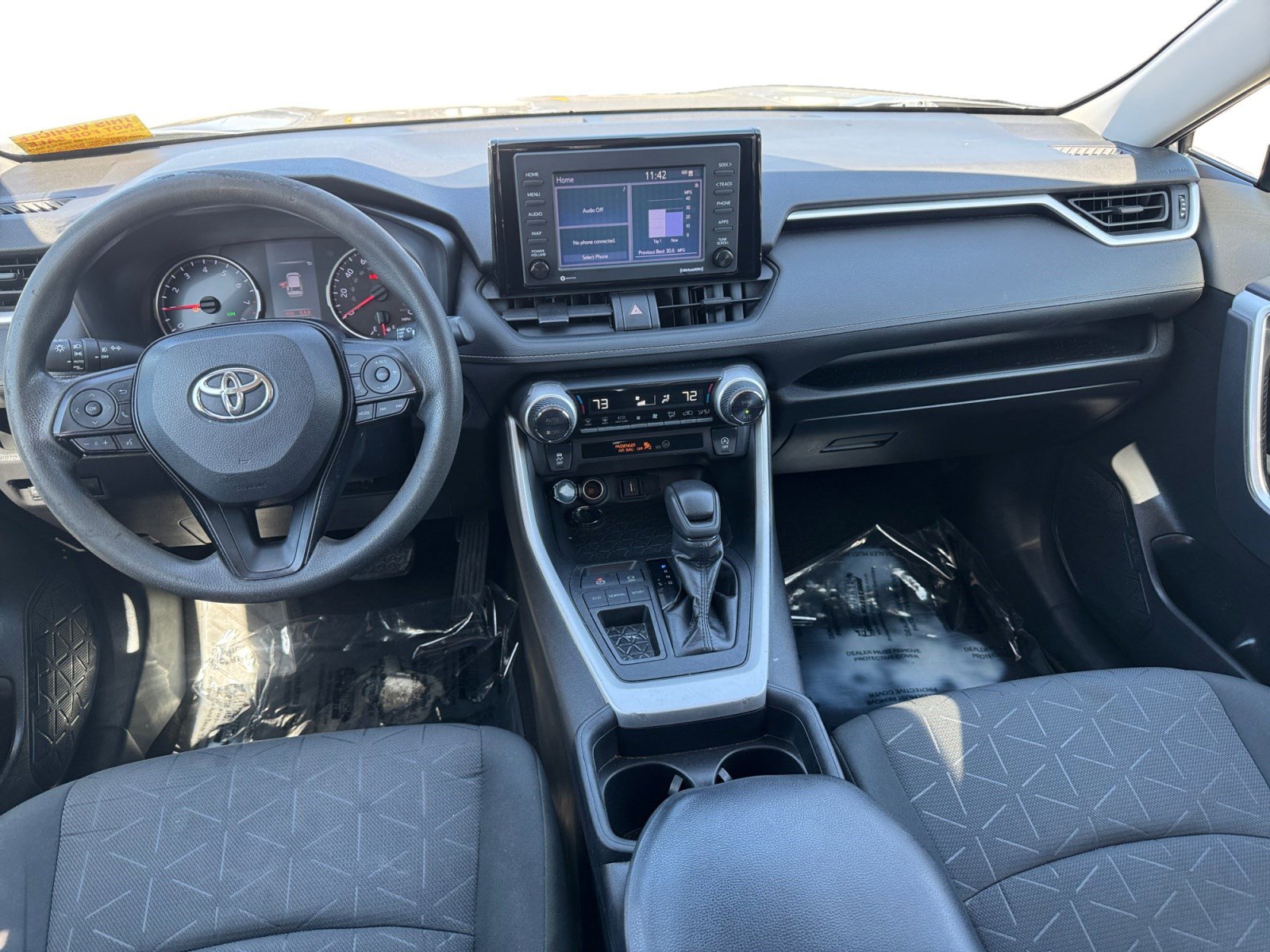 Used 2021 Toyota RAV4 XLE image 10