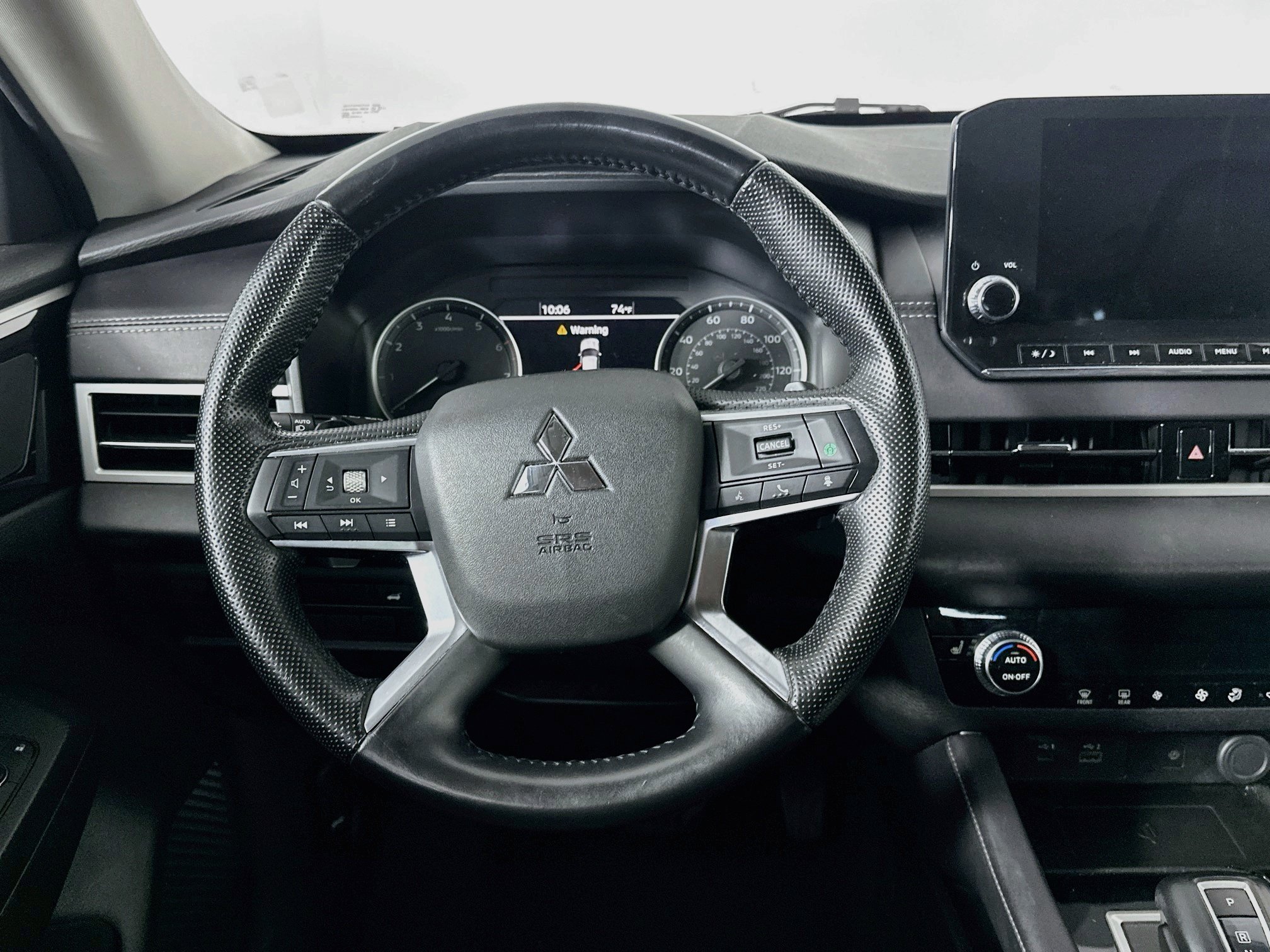 Used 2024 Mitsubishi Outlander SE Black Edition AWD/4WD image 18