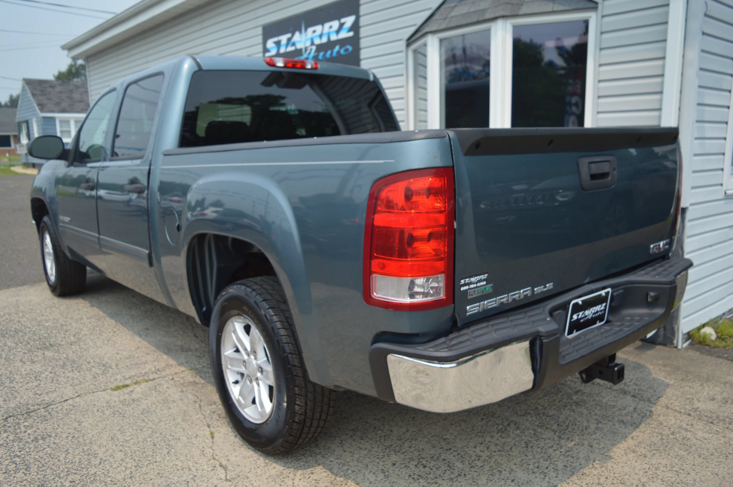 Used 2011 GMC Sierra 1500 SLE w/ Power Tech Package RWD image 3