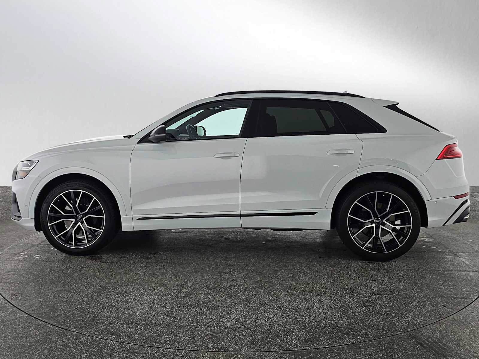 Used 2021 Audi SQ8 Premium Plus w/ SQ8 Black Optic Package image 6