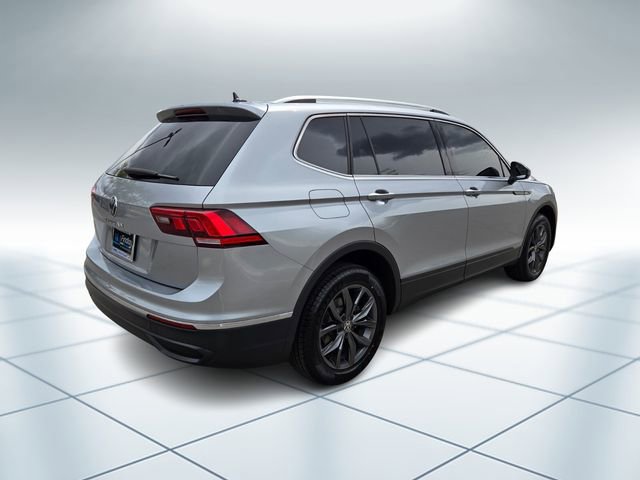Used 2023 Volkswagen Tiguan SE FWD image 4