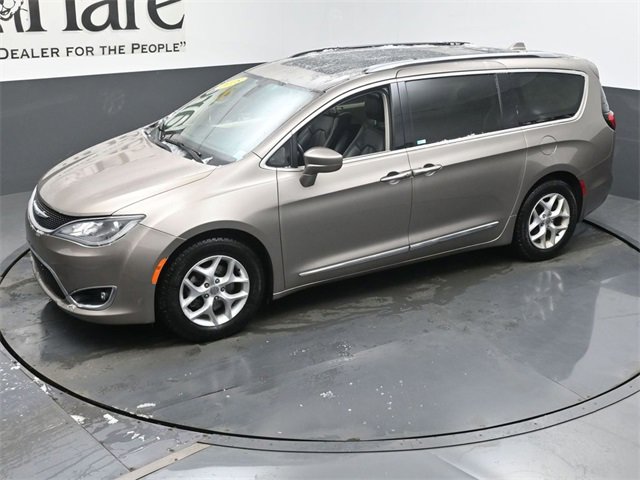 Used 2018 Chrysler Pacifica Touring-L Plus w/ Tire & Wheel Group image 45