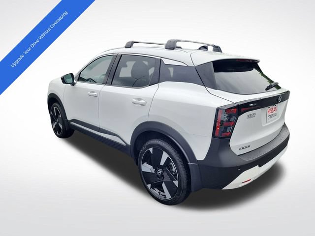 Used 2026 Nissan Kicks SR w/ SR Premium Package FWD image 3