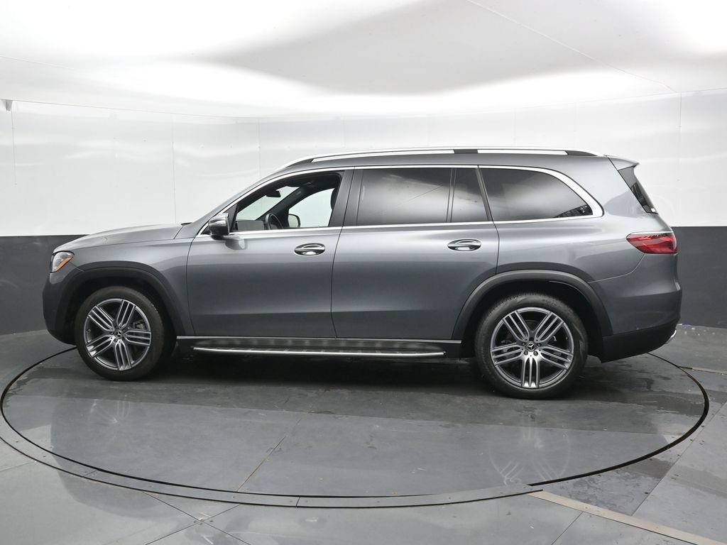 Used 2024 Mercedes-Benz GLS 450 4MATIC image 9