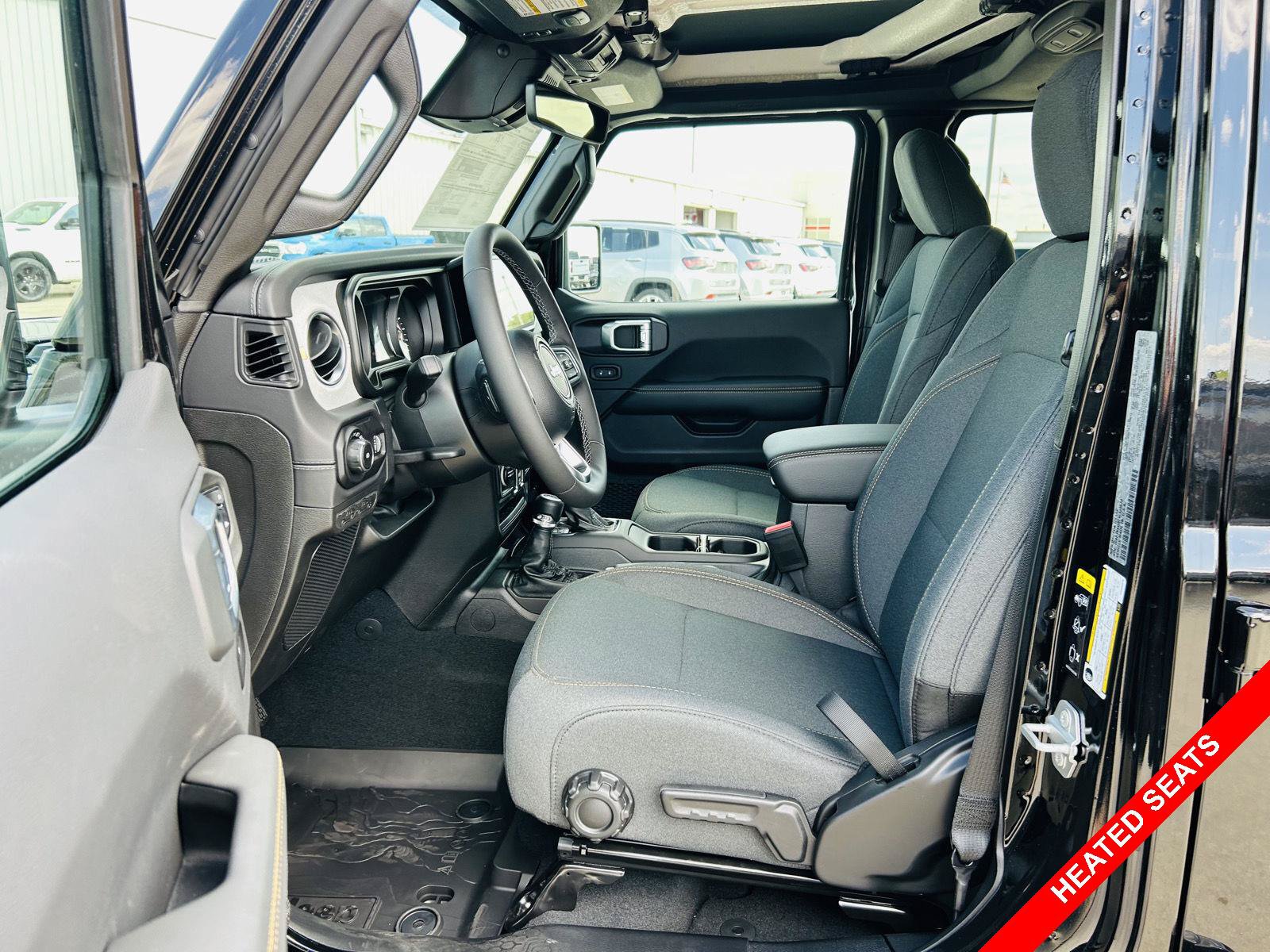 New 2026 Jeep Wrangler Unlimited Sahara w/ Technology Group AWD/4WD image 3