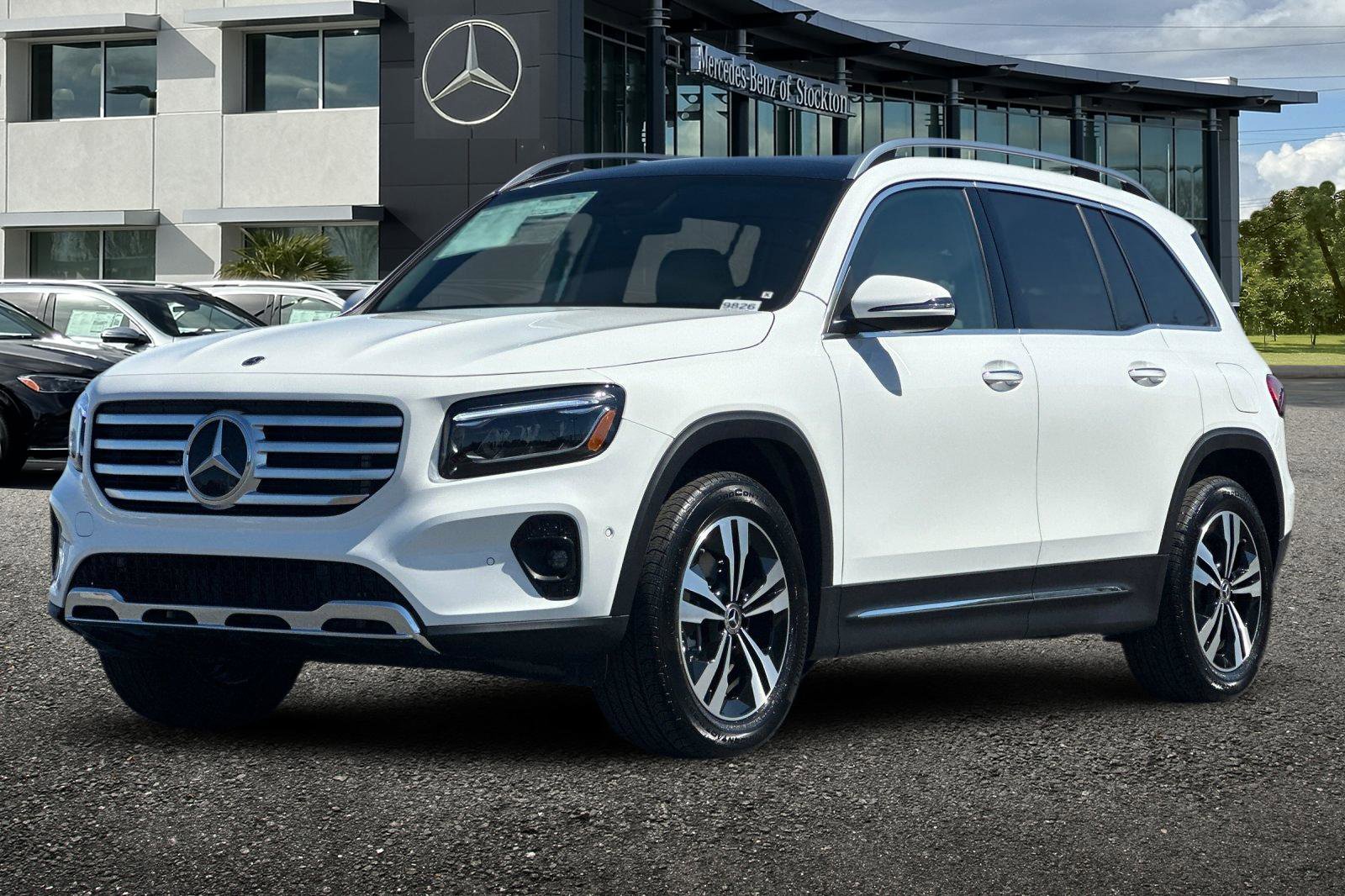 New 2025 Mercedes-Benz GLB 250 250 image 8