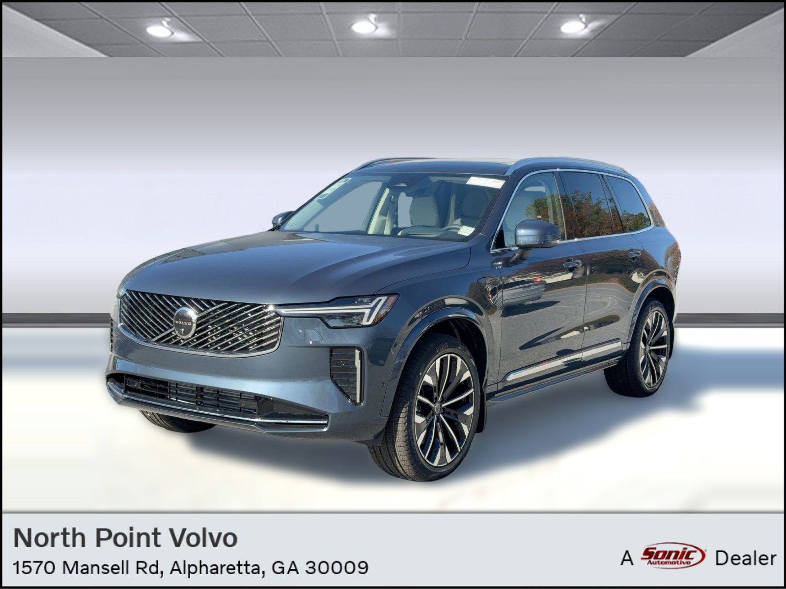 New 2026 Volvo XC90 T8 Ultra w/ Protection Package