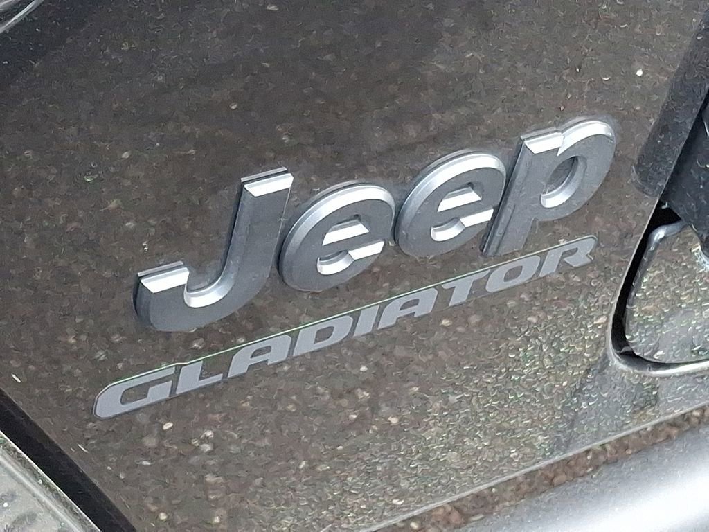 Used 2022 Jeep Gladiator Sport AWD/4WD image 9