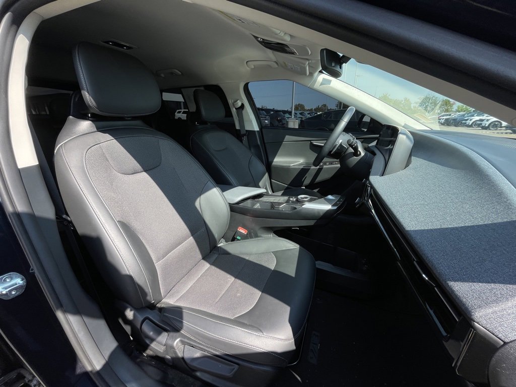 Certified 2024 Kia EV6 Light image 29