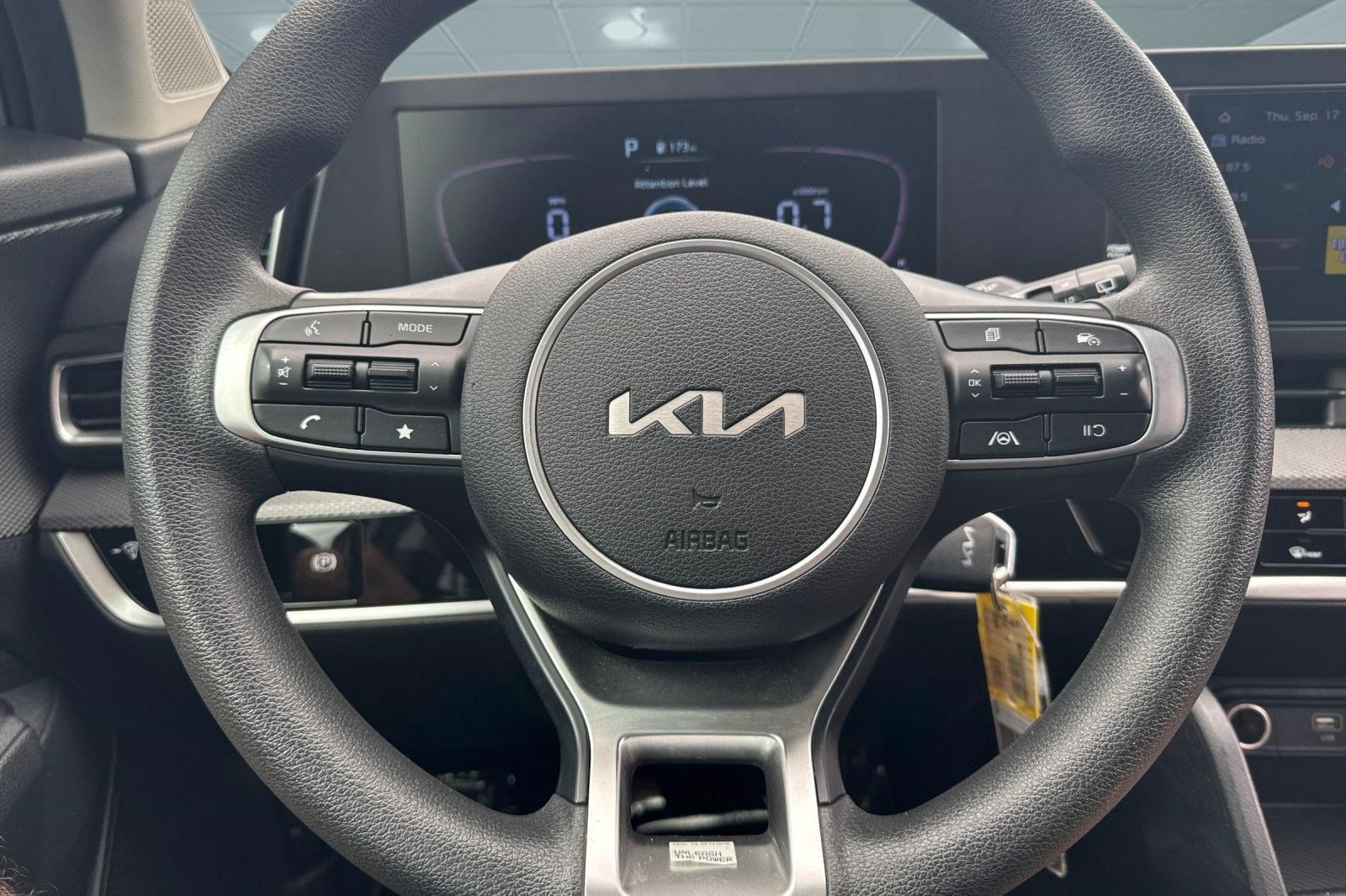 Used 2023 Kia Sportage LX FWD image 11