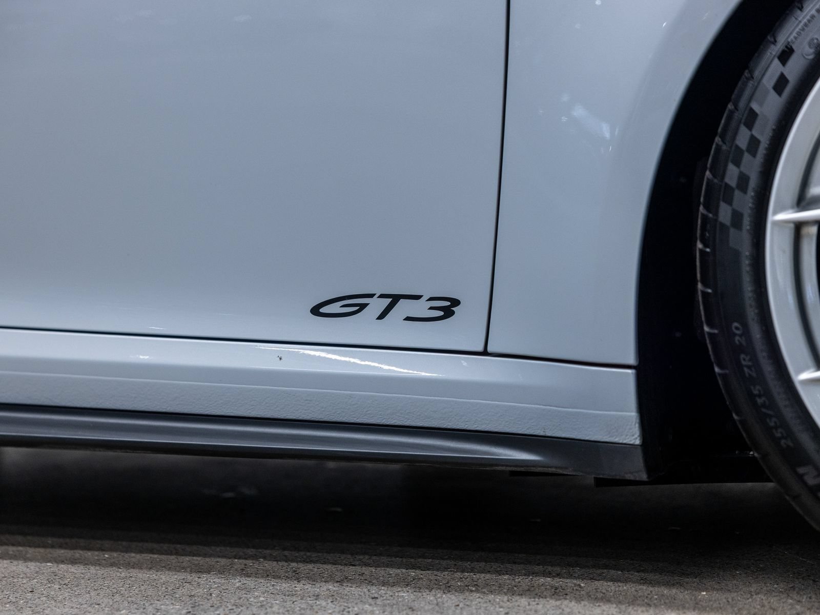 Certified 2025 Porsche 911 GT3 RWD image 23