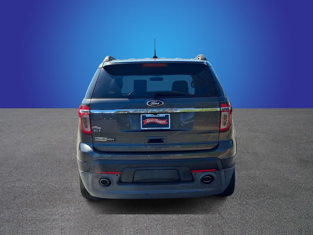Used 2015 Ford Explorer XLT w/ Equipment Group 202B FWD image 5