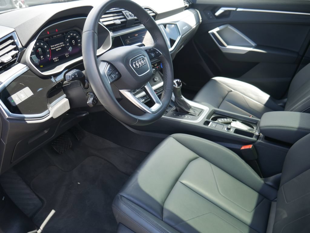Used 2025 Audi Q3 2.0T Premium w/ Convenience Package AWD/4WD image 5