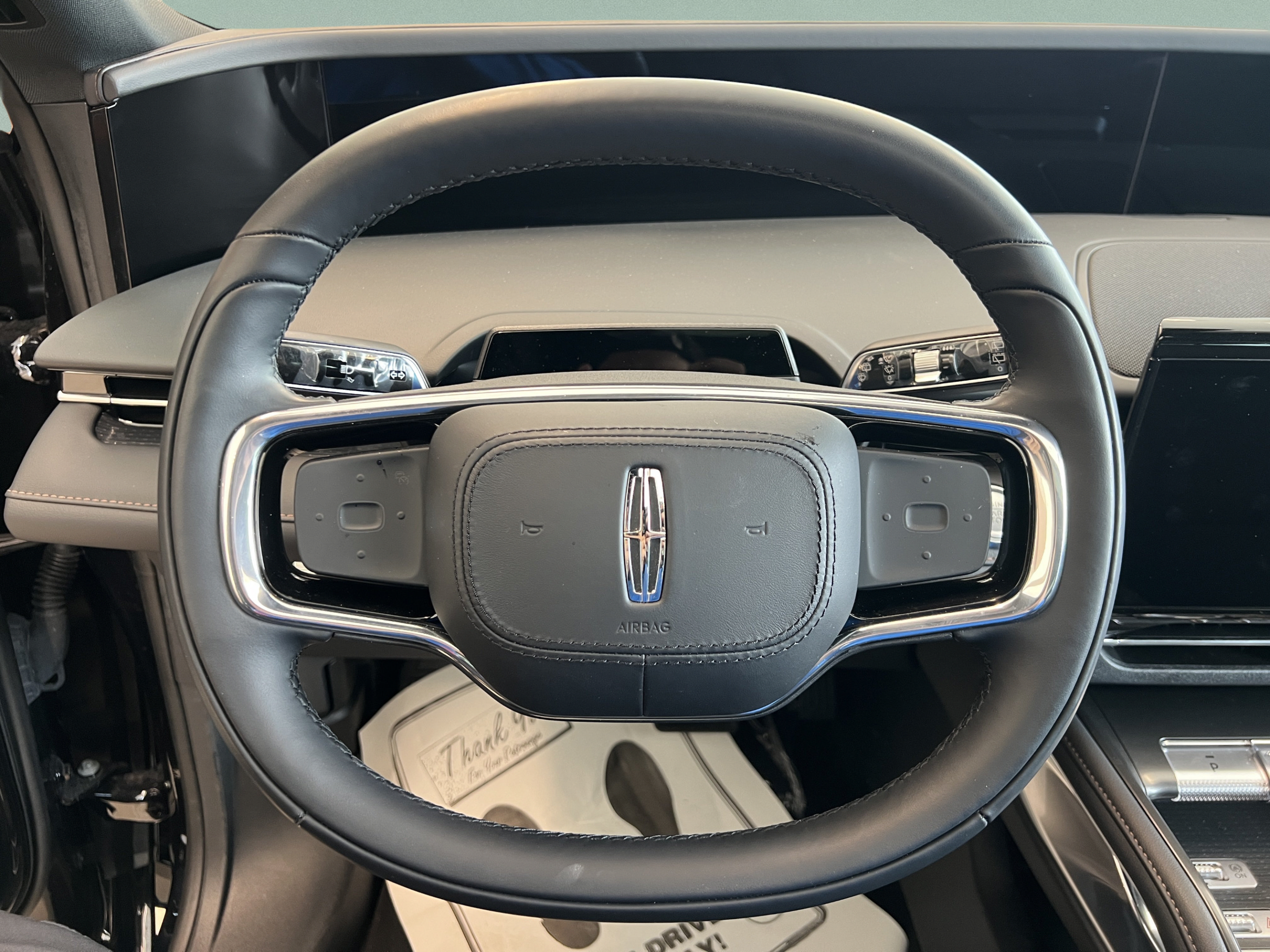 New 2025 Lincoln Nautilus Reserve w/ Jet Appearance Package AWD/4WD image 13
