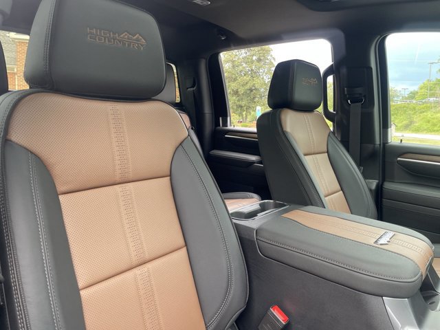 New 2026 Chevrolet Silverado 3500 High Country w/ High Country Premium Package AWD/4WD image 26