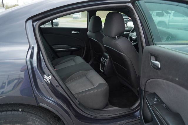 Used 2018 Dodge Charger SXT image 21