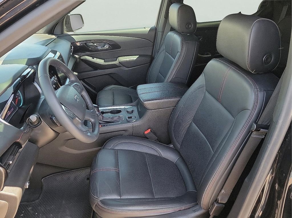 Used 2022 Chevrolet Traverse RS FWD image 14