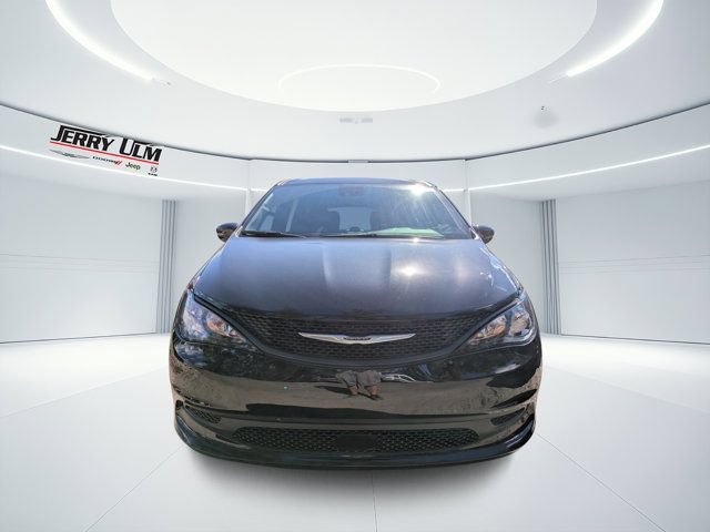 New 2026 Chrysler Voyager LX FWD image 7