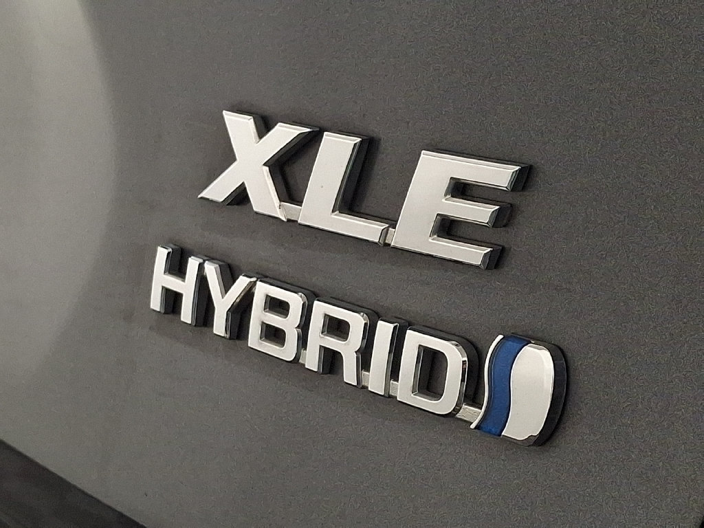 Used 2021 Toyota RAV4 XLE w/ Convenience Package AWD/4WD image 31