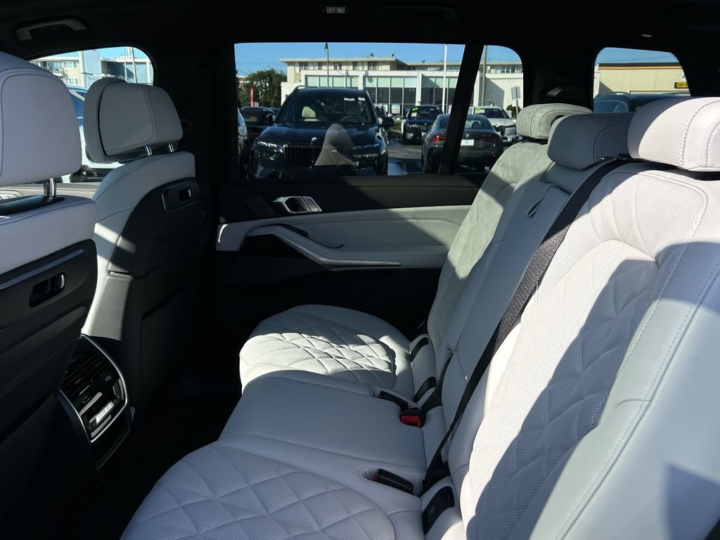 New 2027 BMW X7 xDrive40i w/ M Sport Package AWD/4WD image 30