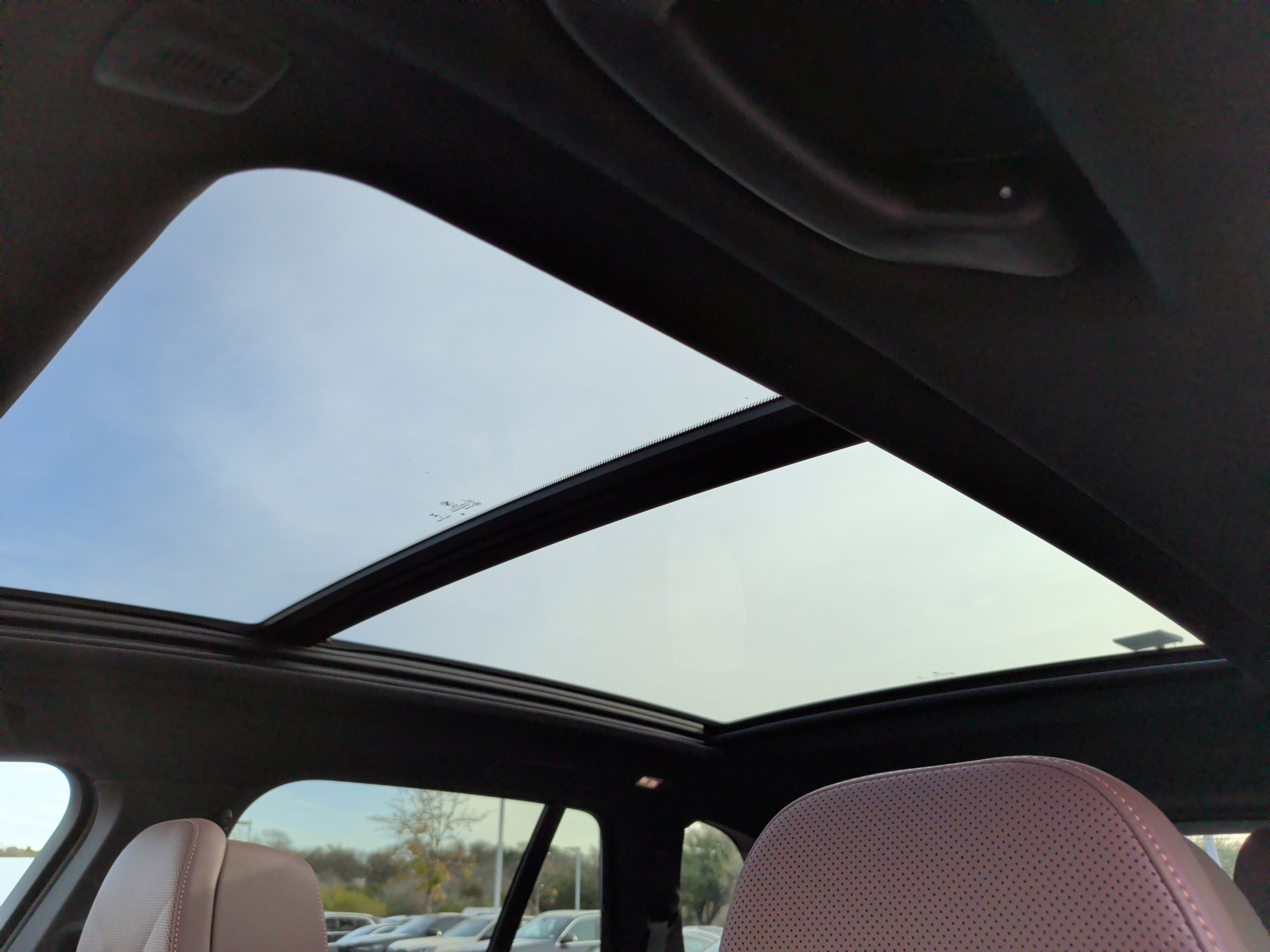 Certified 2025 BMW X5 M60i w/ Climate Comfort Package image 30