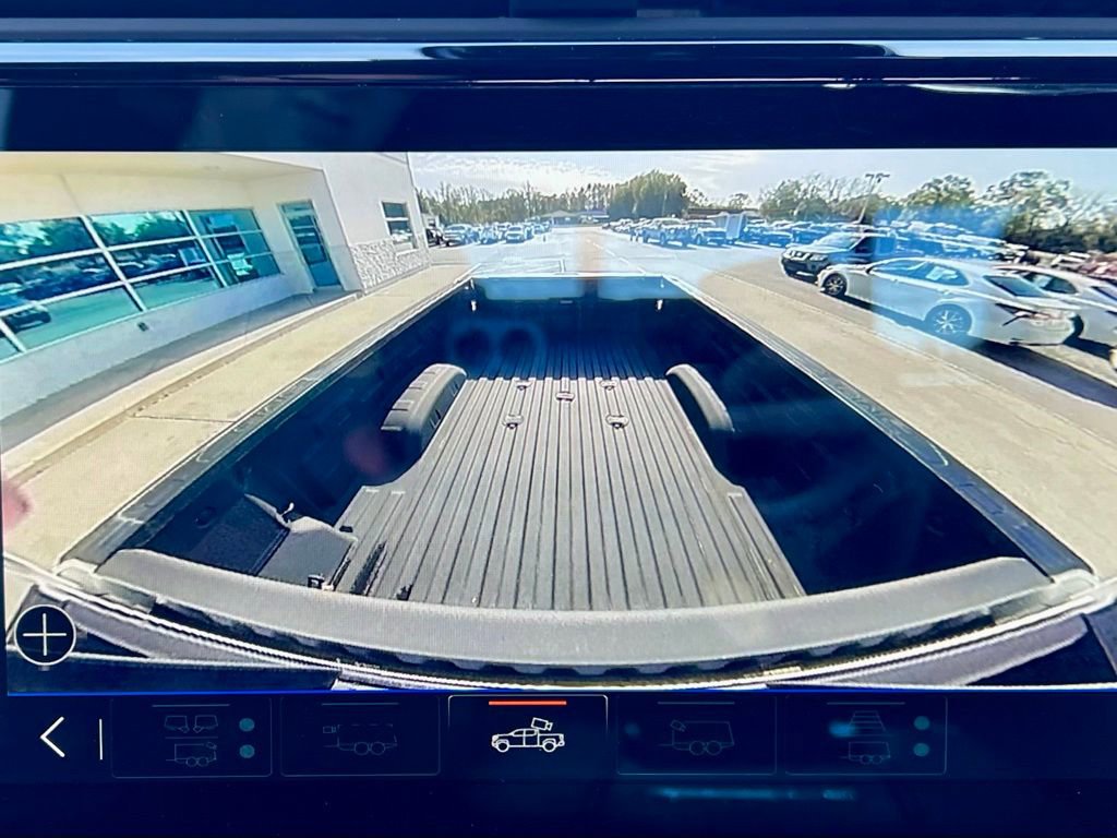 Used 2024 GMC Sierra 3500 AT4 w/ AT4 Premium Plus Package image 7