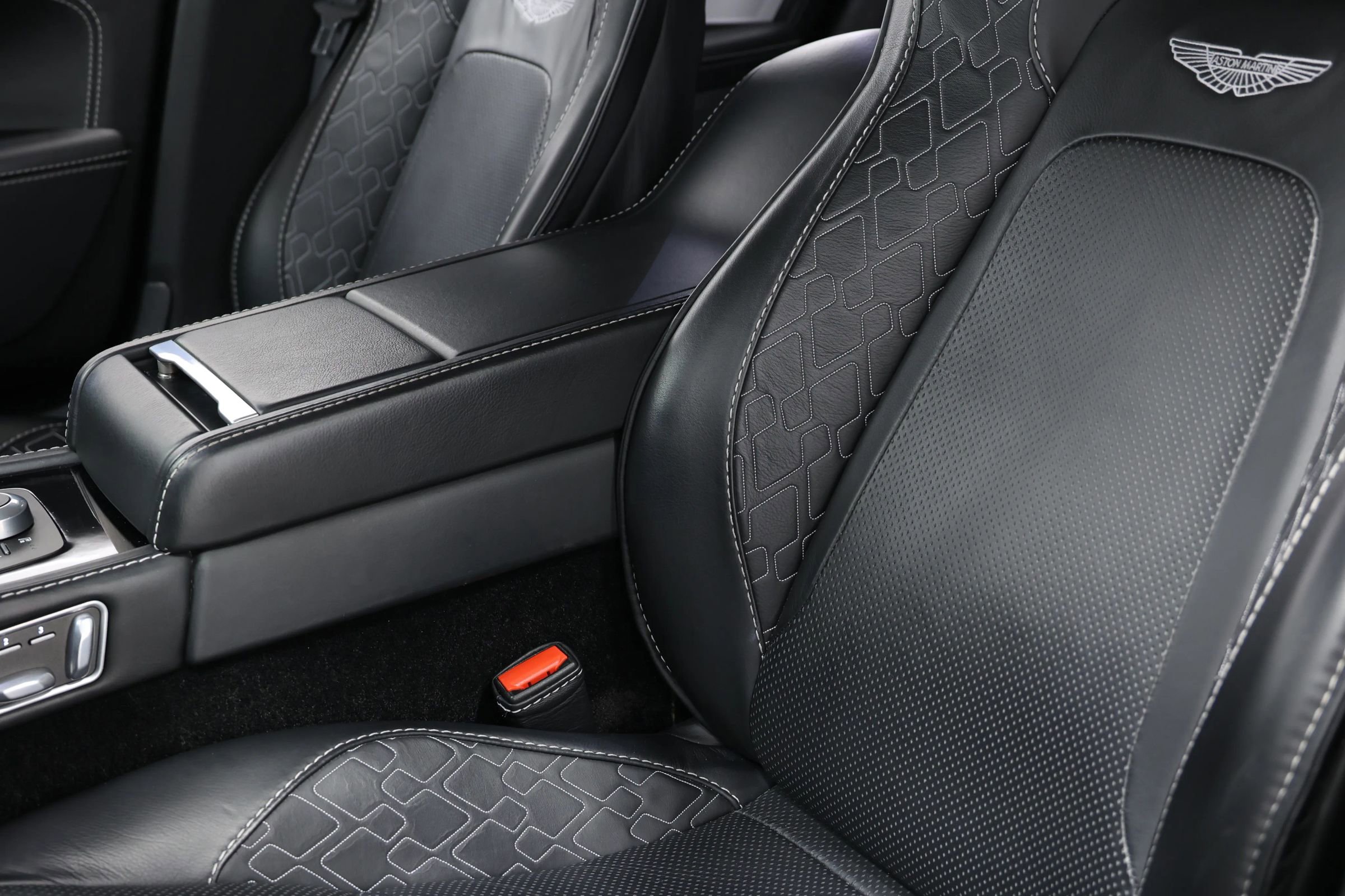 Used 2015 Aston Martin Rapide S RWD image 18
