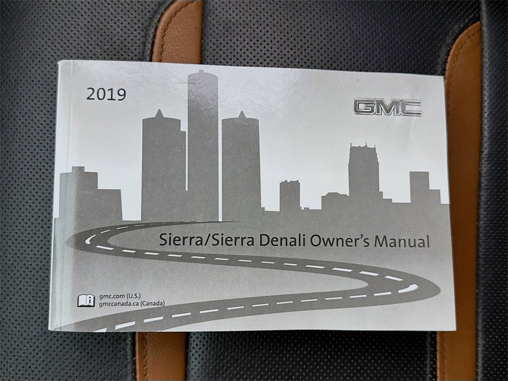 Used 2019 GMC Sierra 1500 AT4 w/ Off Road Performance Package image 43