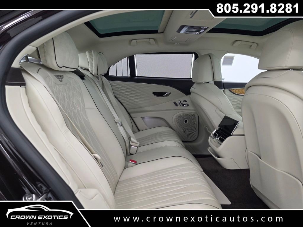 Used 2020 Bentley Flying Spur W12 image 15