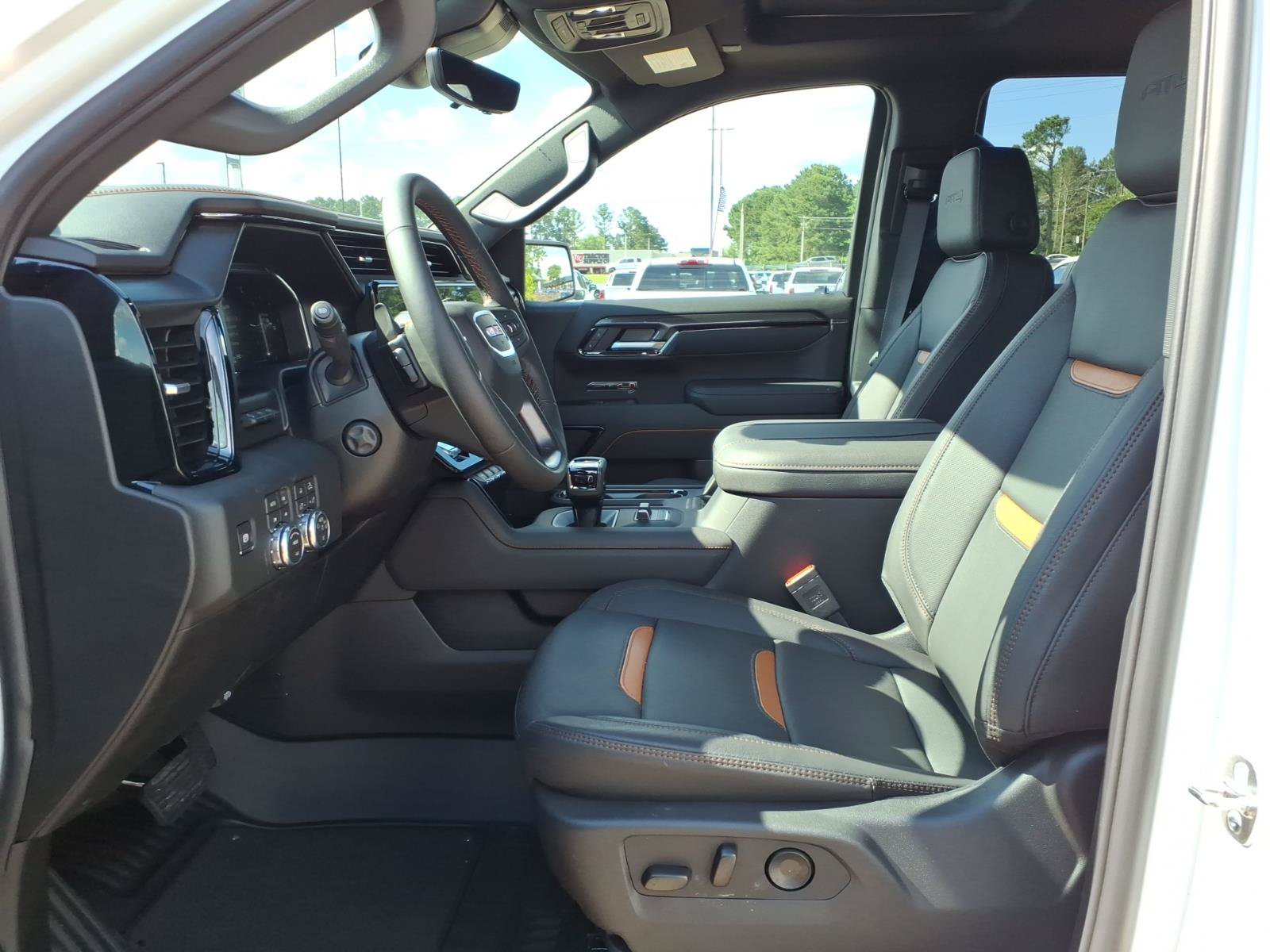 New 2026 GMC Sierra 1500 AT4 w/ AT4 Premium Package AWD/4WD image 18