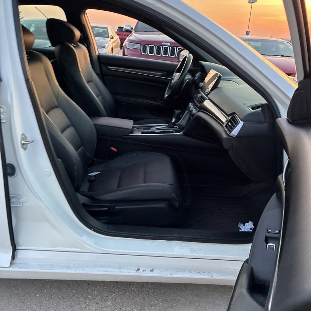 Used 2019 Honda Accord Sport image 6