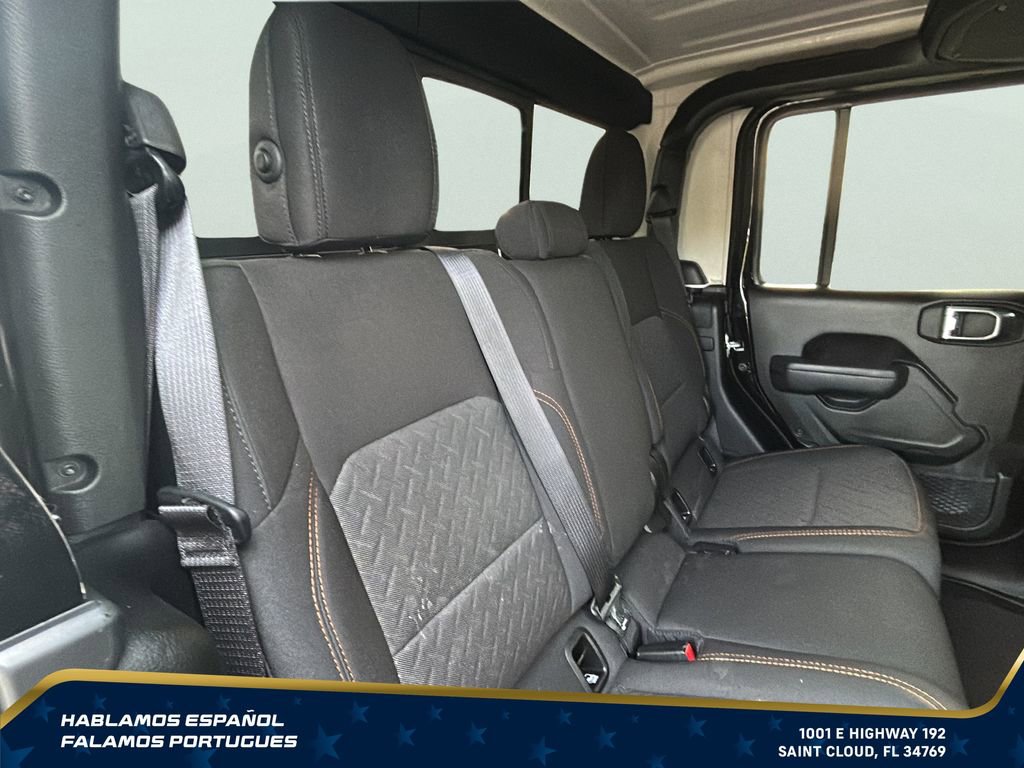 Used 2025 Jeep Gladiator Mojave w/ Safety Group AWD/4WD image 29