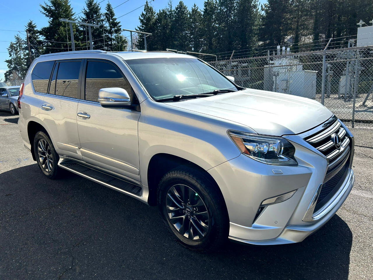Used 2019 Lexus GX 460 Premium image 3