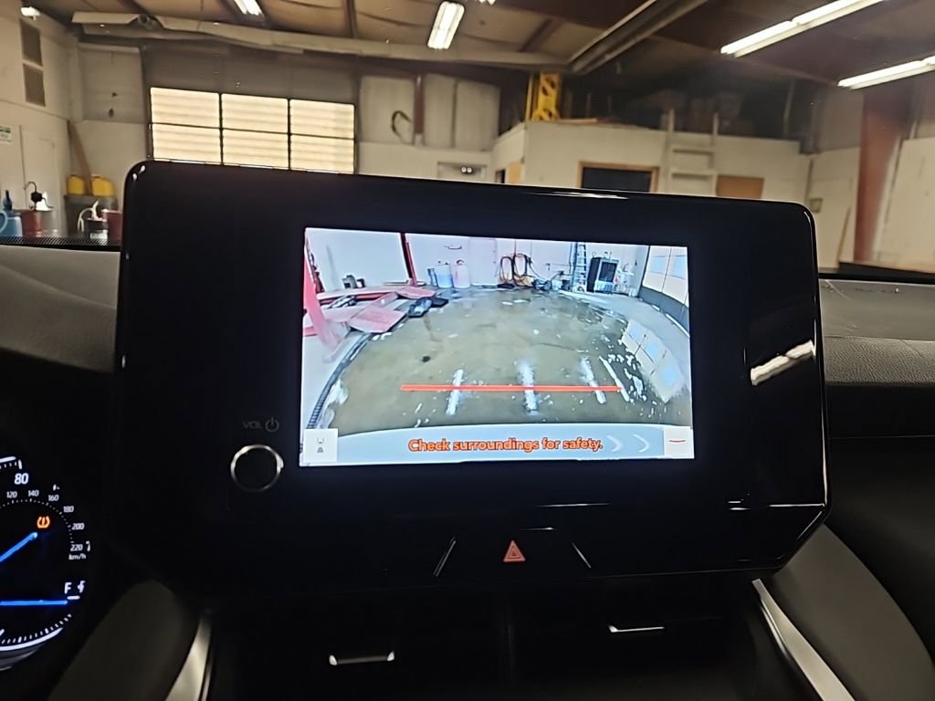 Used 2023 Toyota Venza LE image 26