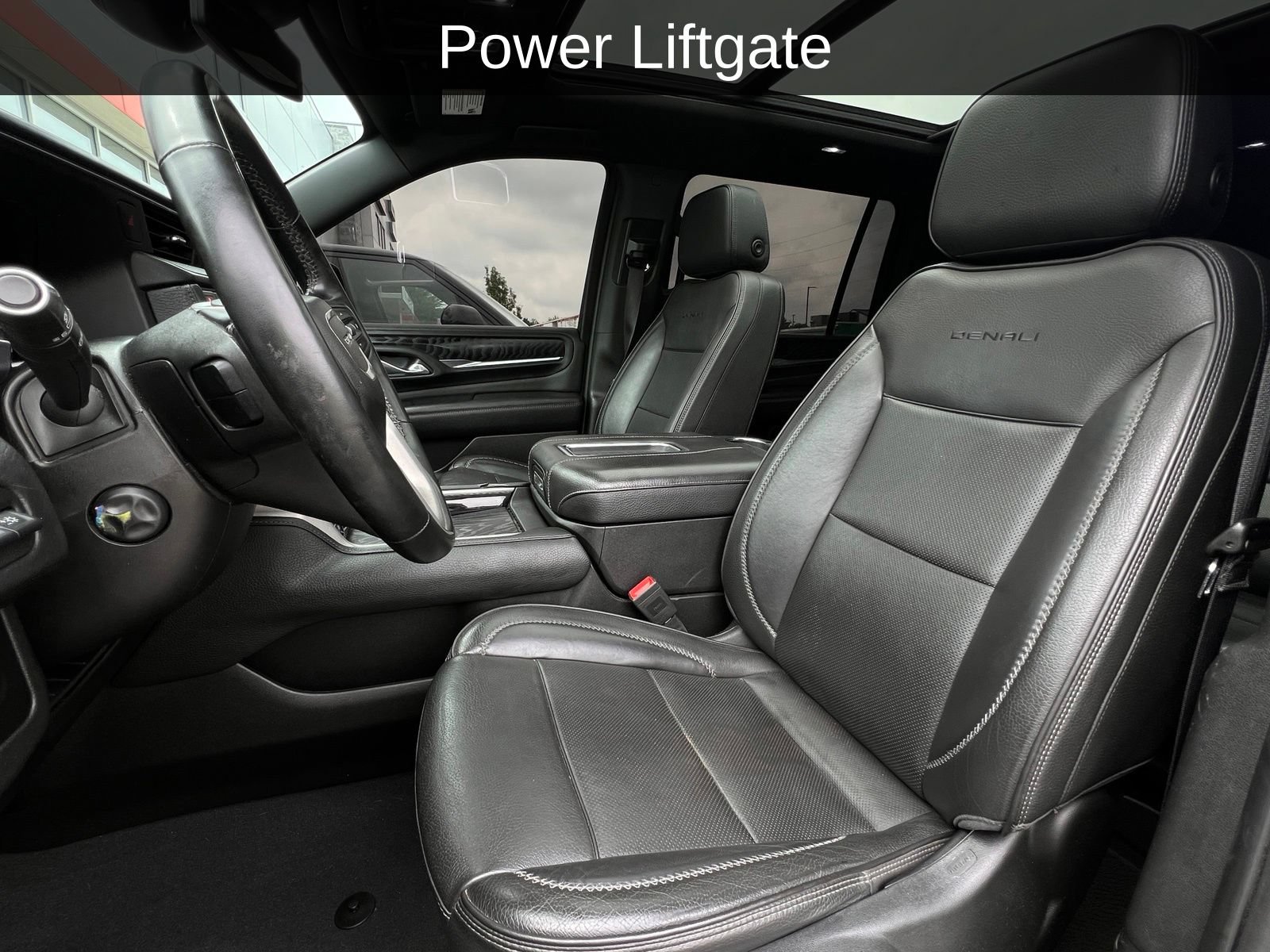 Used 2023 GMC Yukon XL Denali AWD/4WD image 13