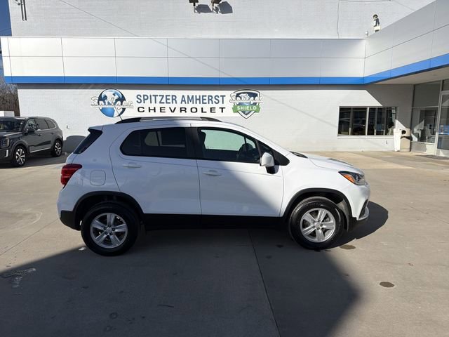 Used 2021 Chevrolet Trax LT w/ LT Convenience Package image 11