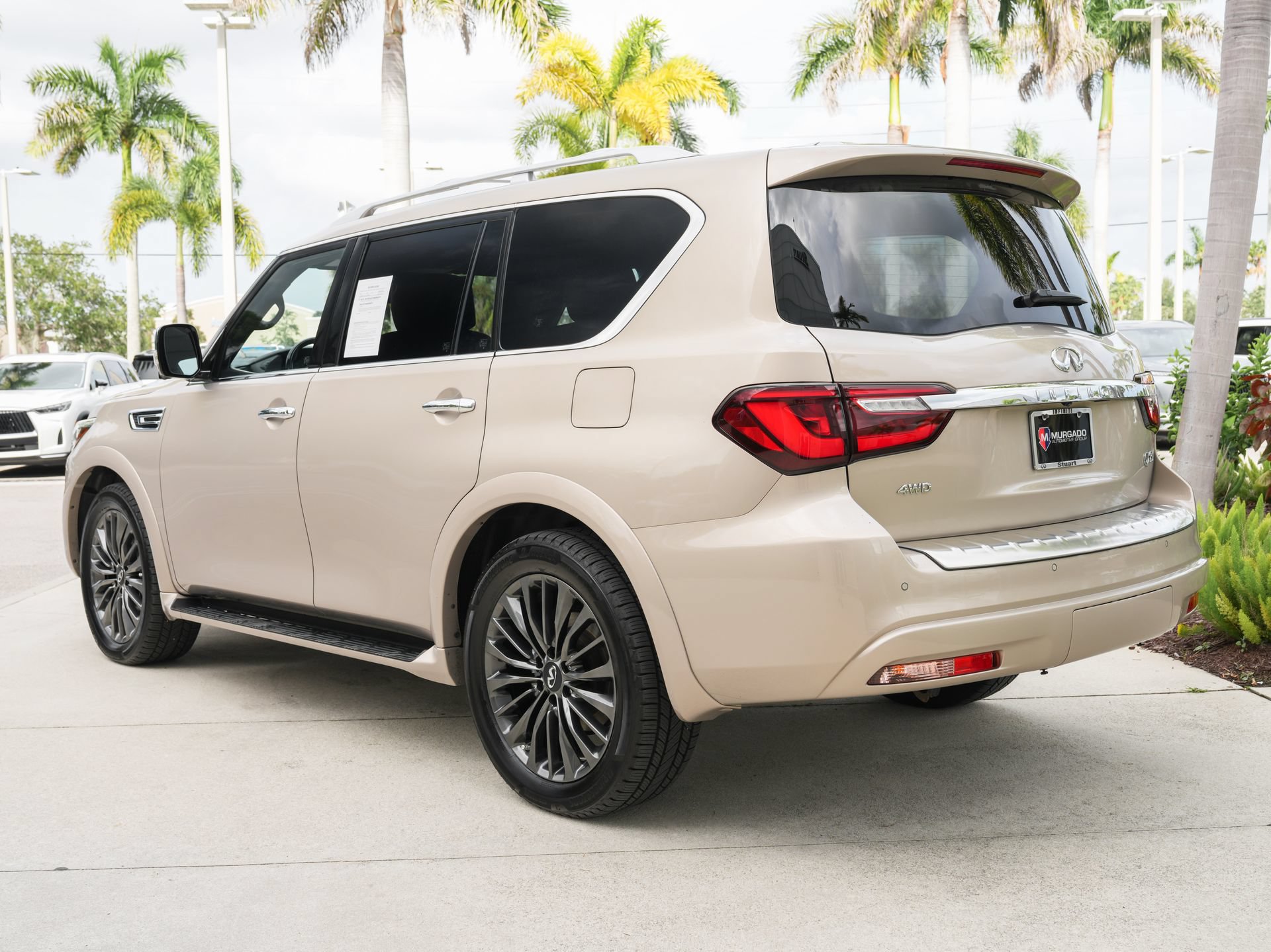 Used 2023 INFINITI QX80 Sensory w/ Cargo Package AWD/4WD image 8