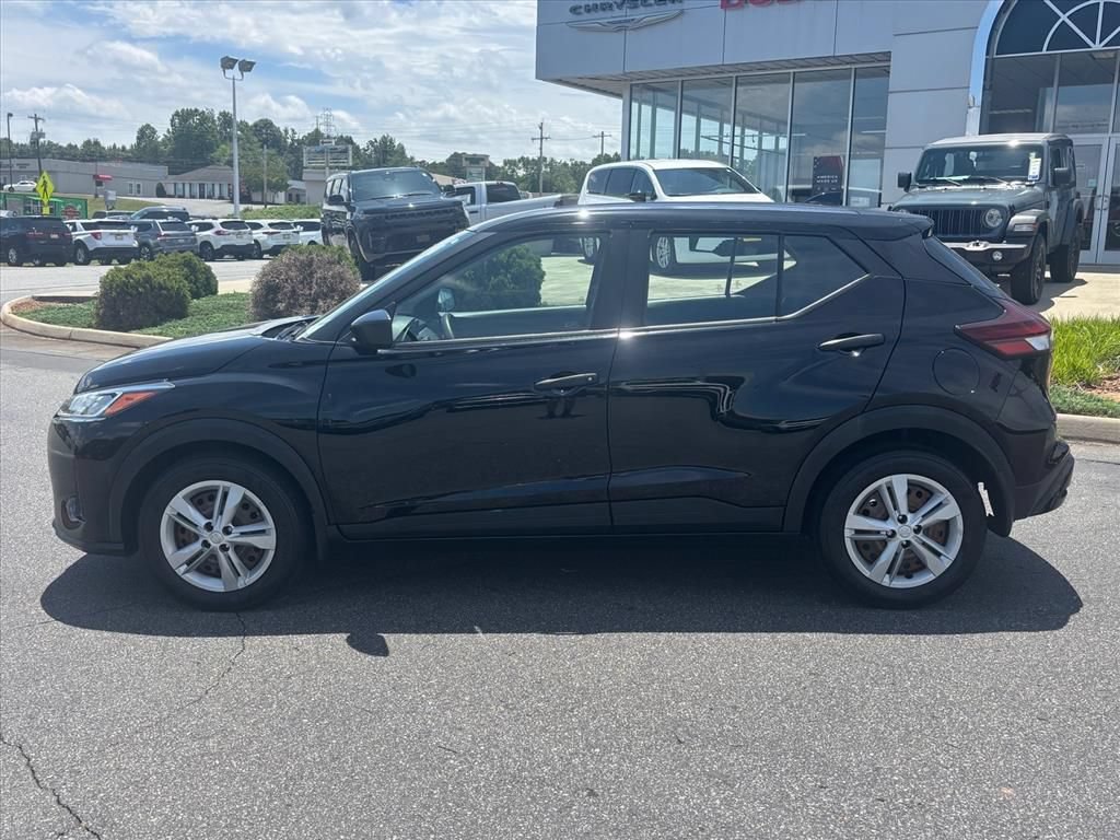 Used 2022 Nissan Kicks S FWD image 23
