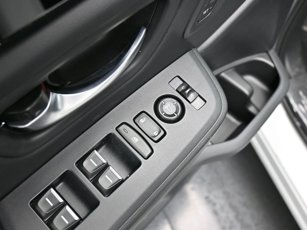 New 2025 Honda Pilot Touring image 31