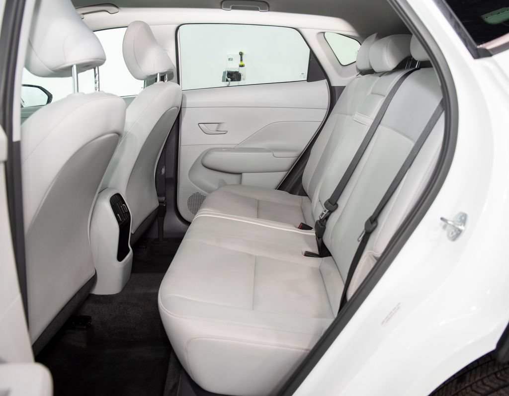 Used 2025 Hyundai Kona SEL AWD/4WD image 9