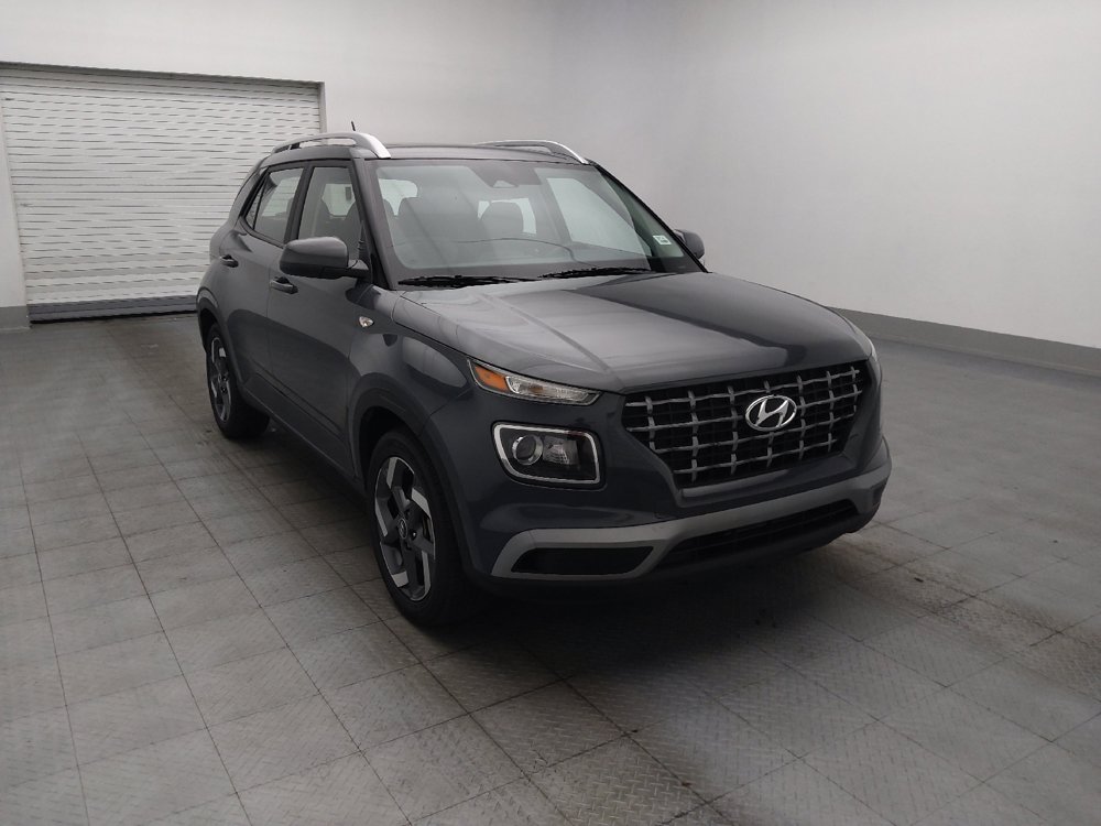 Used 2025 Hyundai Venue SEL FWD image 13