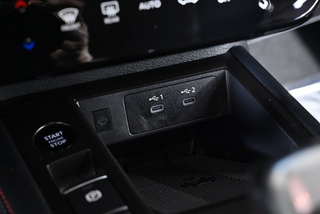 Certified 2025 Nissan Kicks SR AWD/4WD image 20