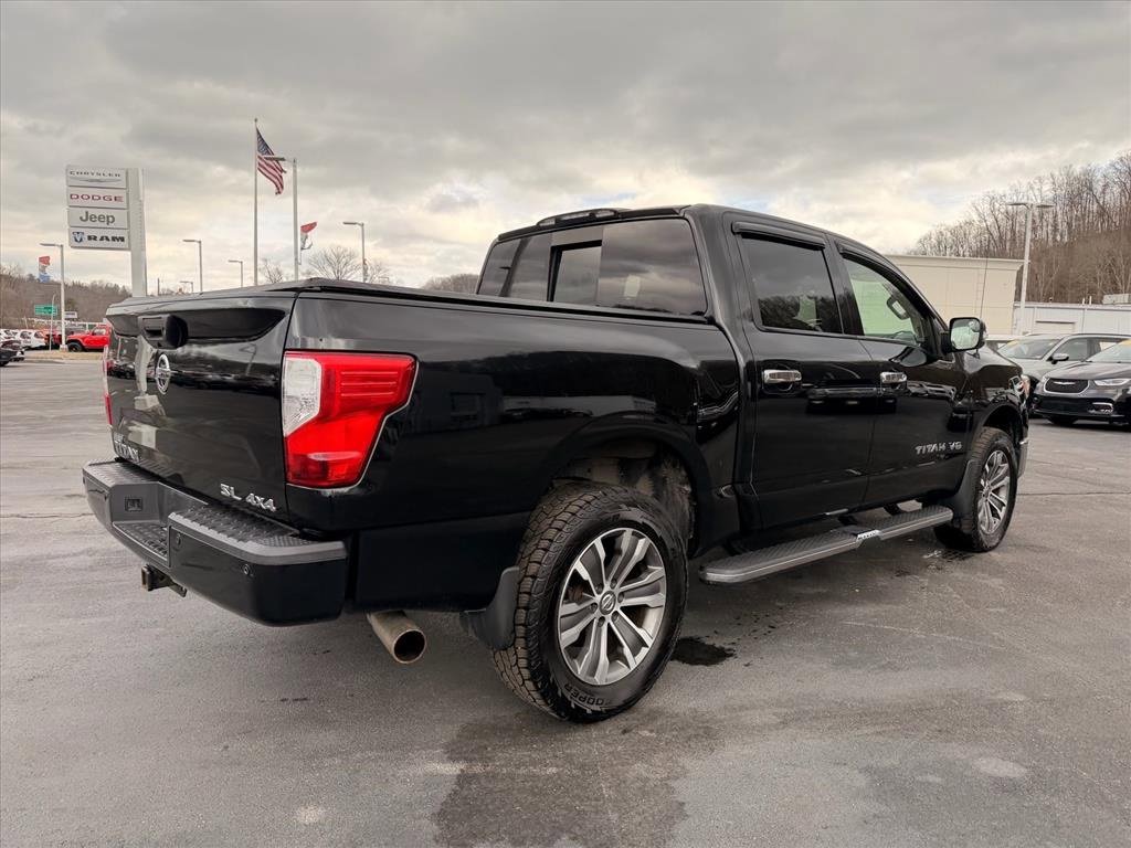 Used 2018 Nissan Titan SL image 4