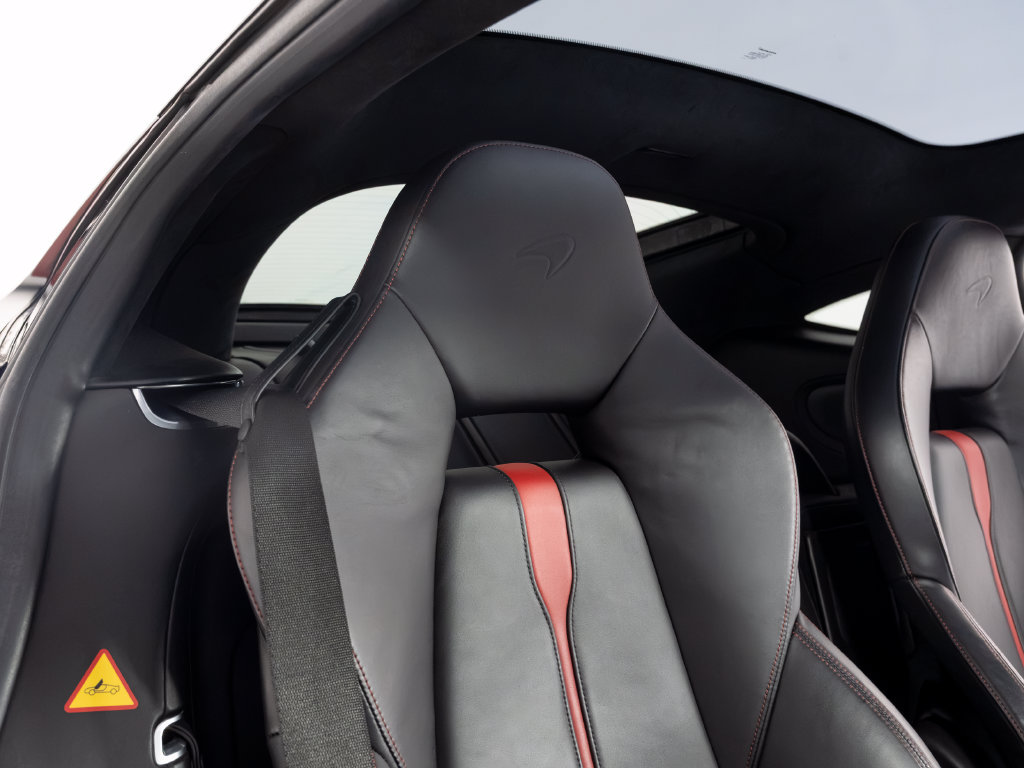 Used 2017 McLaren 570S RWD image 35