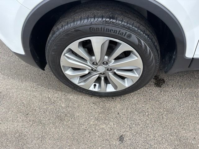 Used 2020 Buick Encore Preferred AWD/4WD image 43