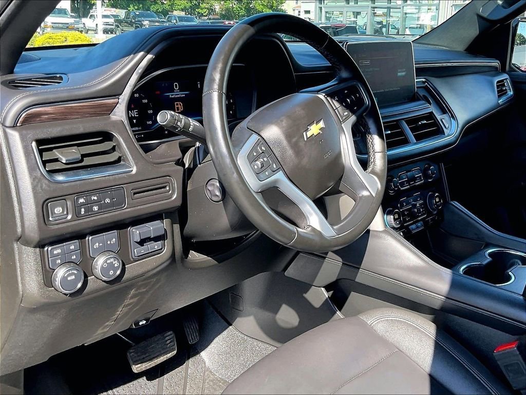 Used 2024 Chevrolet Suburban LT w/ LT Signature Package AWD/4WD image 8