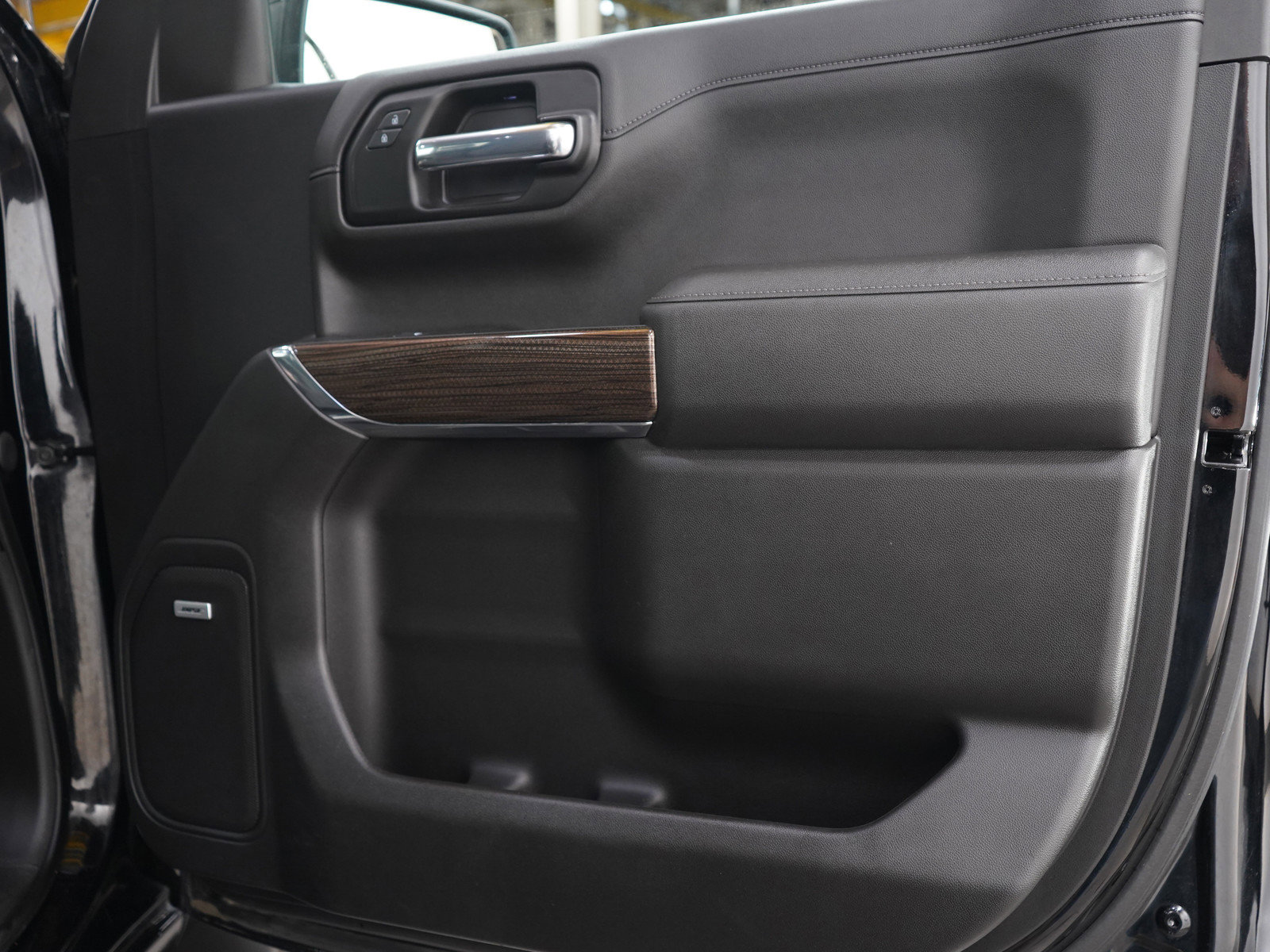 Used 2020 Chevrolet Silverado 1500 RST AWD/4WD image 9