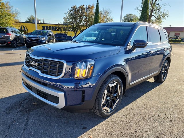 New 2025 Kia Telluride S image 8
